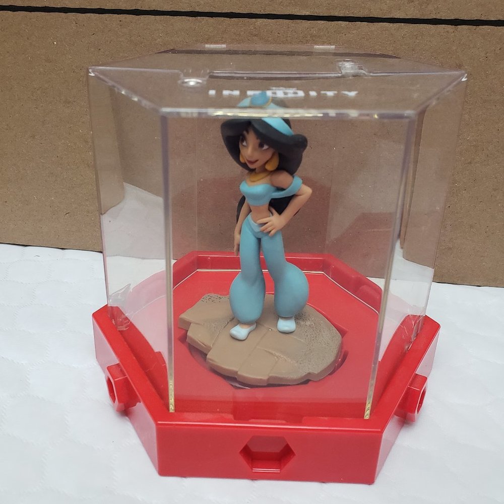 Disney Infinity Jasmine Figure With Display Case
